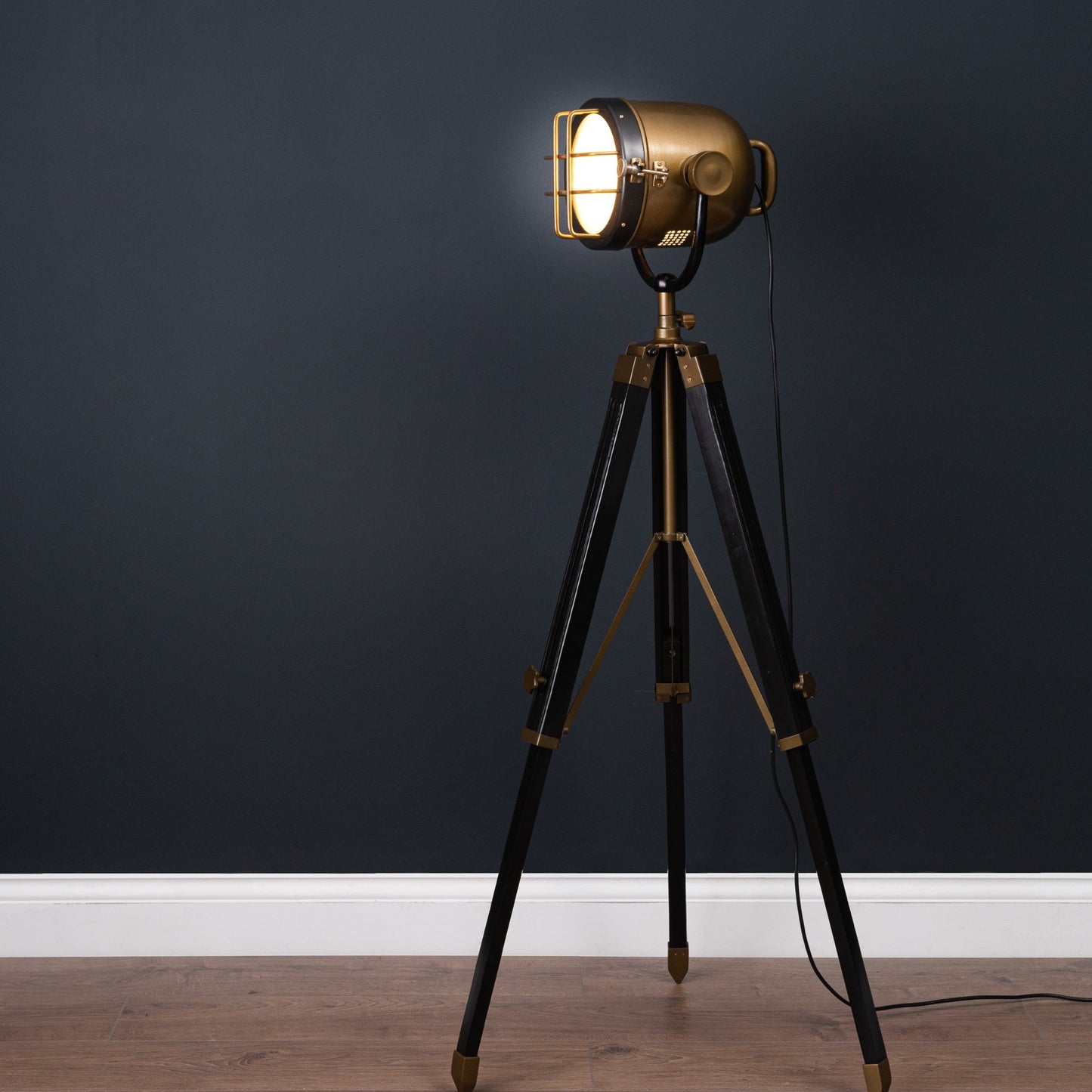 Spotlight Tripod Industrial Spotlight Lamp